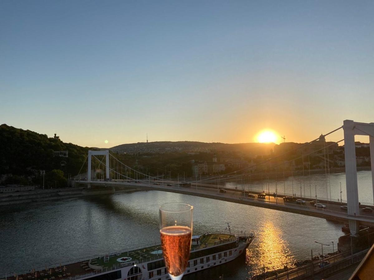 Riverside Flat With King Castle View Budapest Luaran gambar